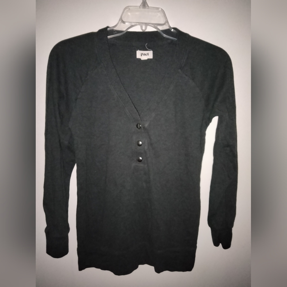 Pact (Sz XS) Dark Charcoal Gray V-Neck Button LS Airplane Organic Cotton Sweater